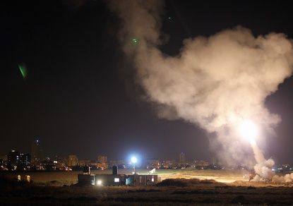 Израильская система ПРО "Железный купол" не смогла отразить удар 40 палестинских ракет - «Новости дня»