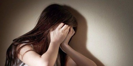 На Харьковщине отчим изнасиловал 14-летнюю девочку - «Политика»