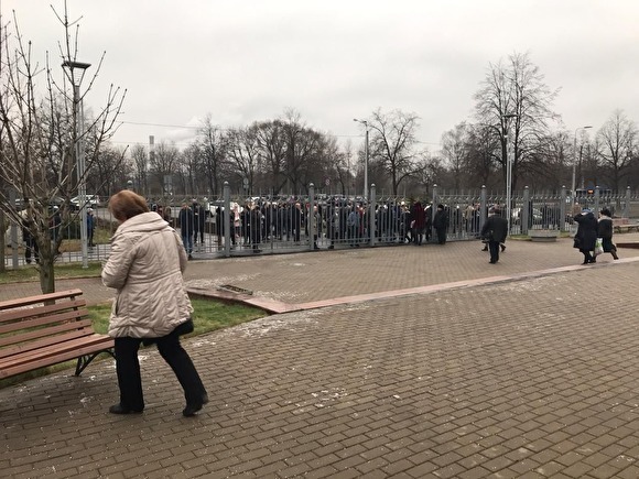 В Москве и Петербурге идет массовая эвакуация в судах из-за сообщений о бомбах - «Новости дня»