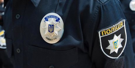 В Одессе мужчина грозился выброситься из окна и нападал с топором на копов - «Происшествия»