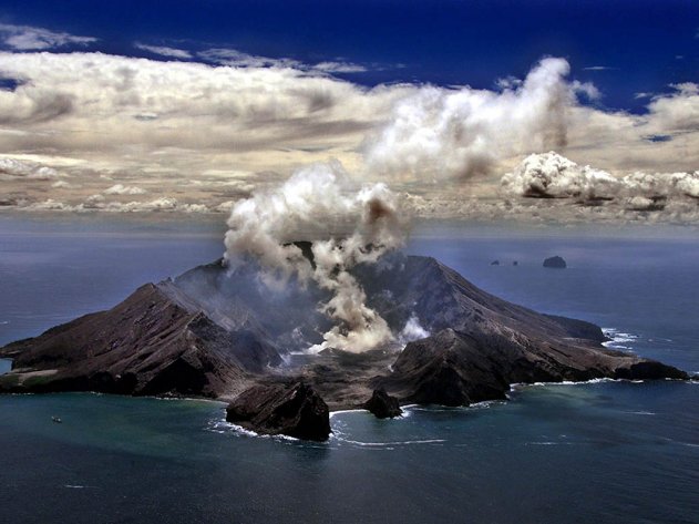 При извержении вулкана в Новой Зеландии погиб человек - «Здоровье»