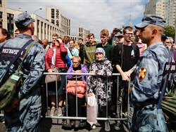 Медведев призвал избежать "бунта бессмысленного и беспощадного" - «Новости дня»