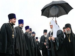 Патриарх Кирилл нанизал патриотизм на стержень веры - «Происшествия»