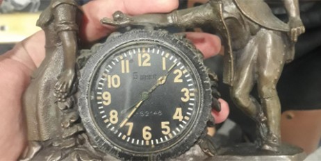 Пограничники обнаружили в багаже украинки радиоактивные часы - «Происшествия»