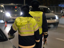 Российская школьница выпила пива и искусала сотрудников полиции - «Новости дня»