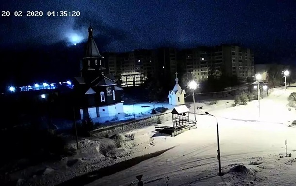 Упавший в Карелии метеорит попал на видео - (видео)