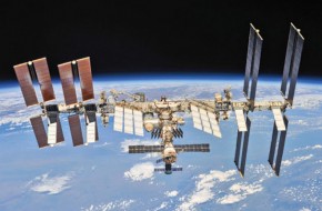 Почему космонавты бессильны в борьбе с трещинами на МКС - «Новости Дня»