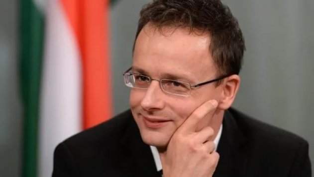 Глава МИД Венгрии заявил о спасении «Спутником V» жизни миллиона венгров - «Военное обозрение»
