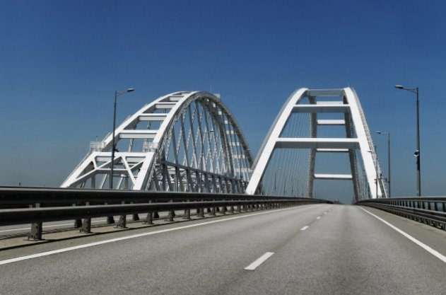 Движение автотранспорта по Крымскому мосту временно перекрыли - «Общество»