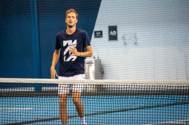 Медведев вышел в финал US Open, обыграв испанца Алькараса - «Спорт»