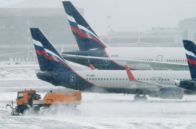 Росавиация сообщила о штатной работе аэропортов Москвы на фоне снегопада - «Общество»
