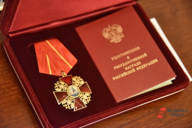 Замгубернатора ХМАО Ислаев получил награду от Министерства обороны РФ