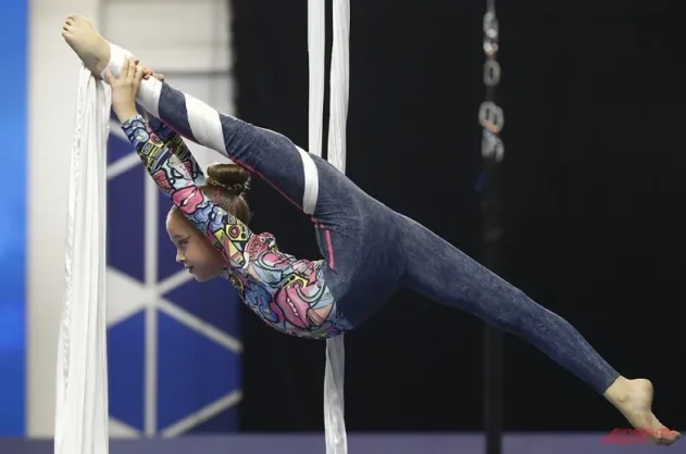 Замирает сердце! В Москве прошло Первенство России по воздушной гимнастике - «Спорт»