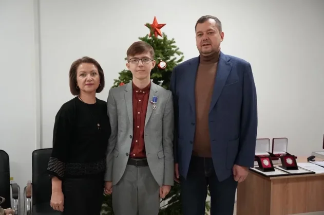 Маленький большой герой. Подросток спас детей от ракеты - «Спецоперация»