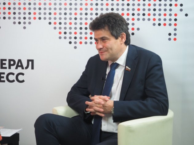 Экс-глава Екатеринбурга Высокинский призвал восстановить советскую систему подготовки кадров