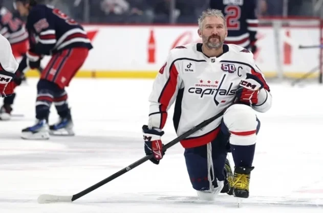 Овечкин вошёл в пятёрку игроков старше 40 лет, сыгравших все матчи сезона - «Спорт»