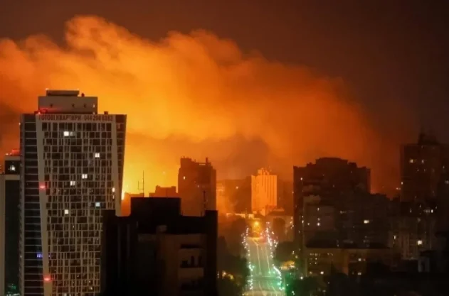 Киев трещит по швам: генералы ВСУ начали воевать между собой, творится хаос - «Спецоперация»